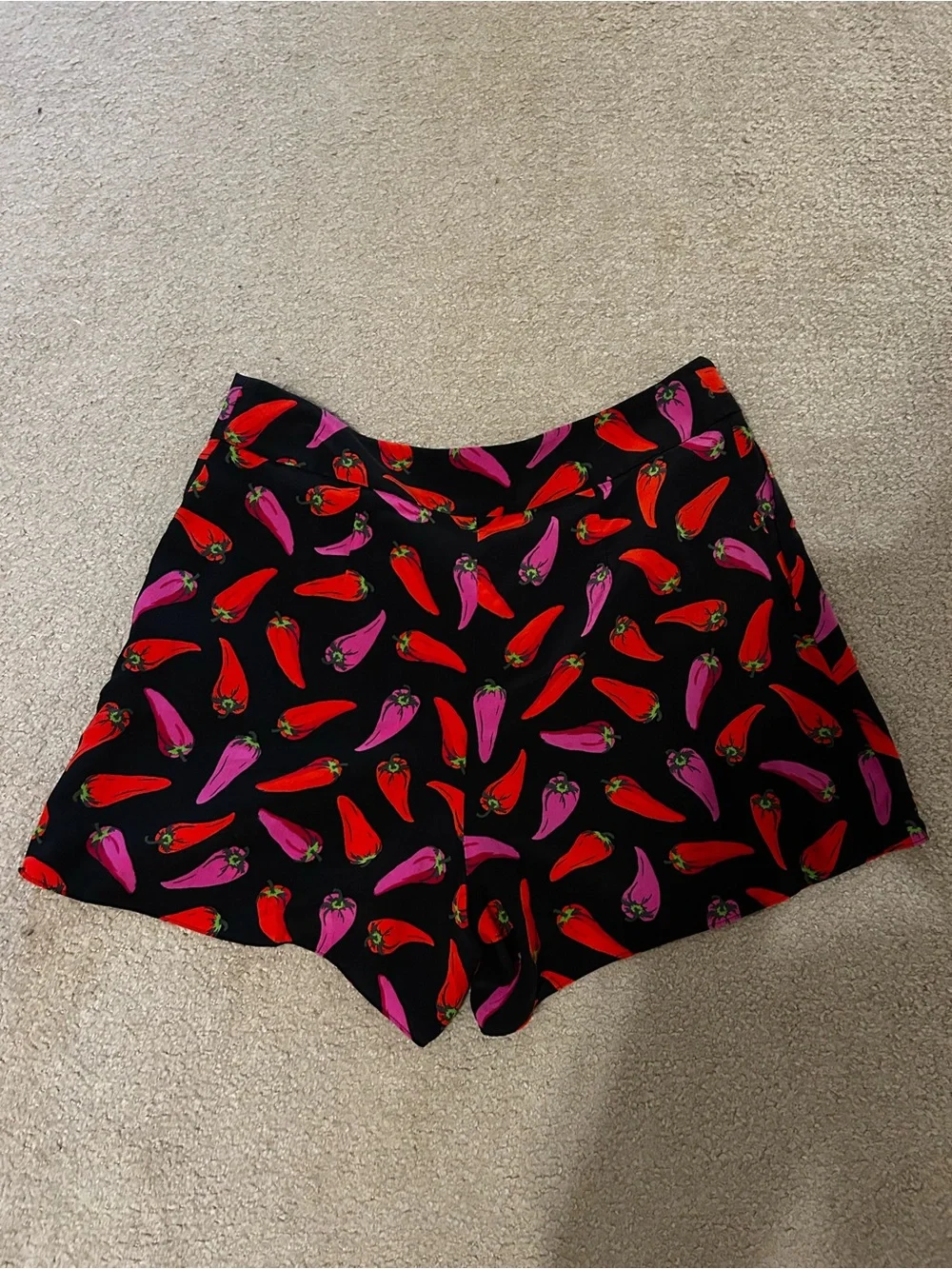 Kate Spade Chili Pepper Shorts Size 6